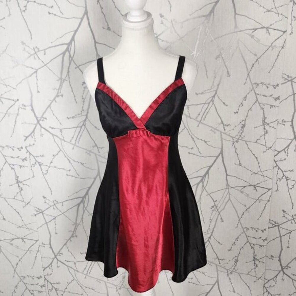La Vie En Rose Black Red Colorblock Babydoll Mini Slip Dress